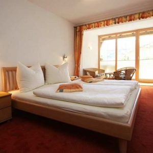 App-zimmer004-1-768x512
